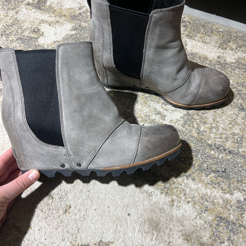 Stylish Gray Women's Sorel Ankle Boots